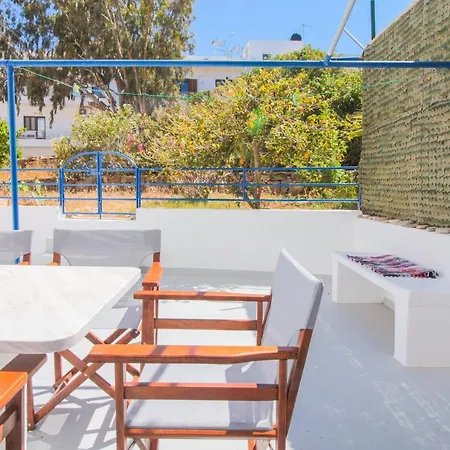 Quiet Apt In Town With A/c, Veranda & Kitchen